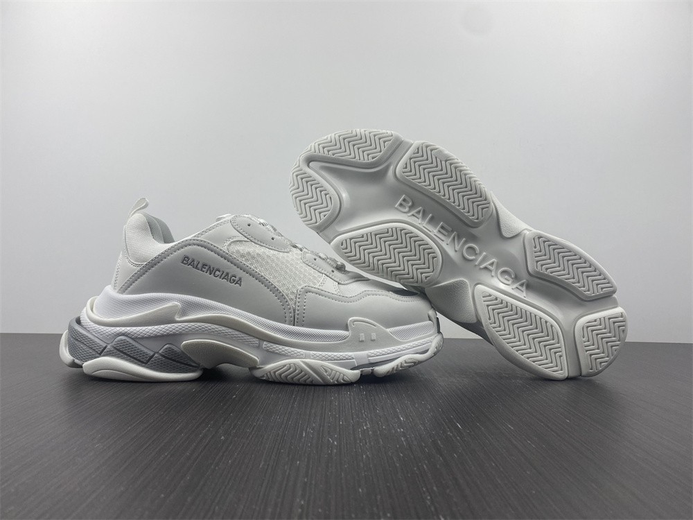 Balenciaga TRIPLE S TRAINER
