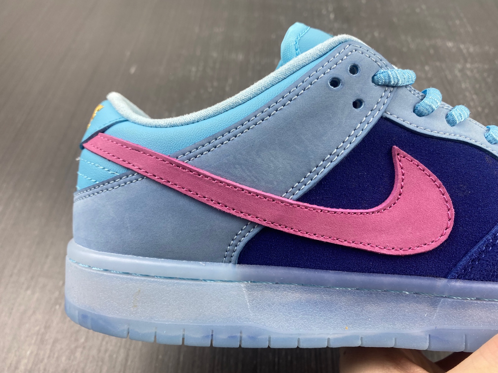 Run The Jewels x Nike SB Dunk Low DO9404-400