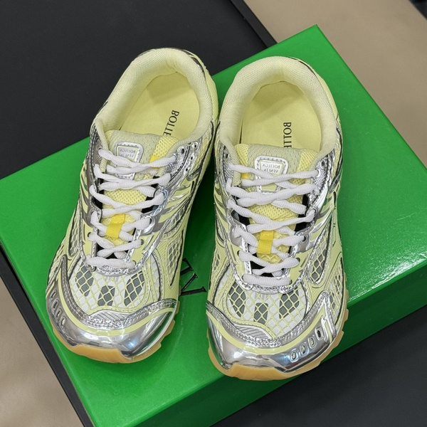 b0tte*a Ven*ta sneaker