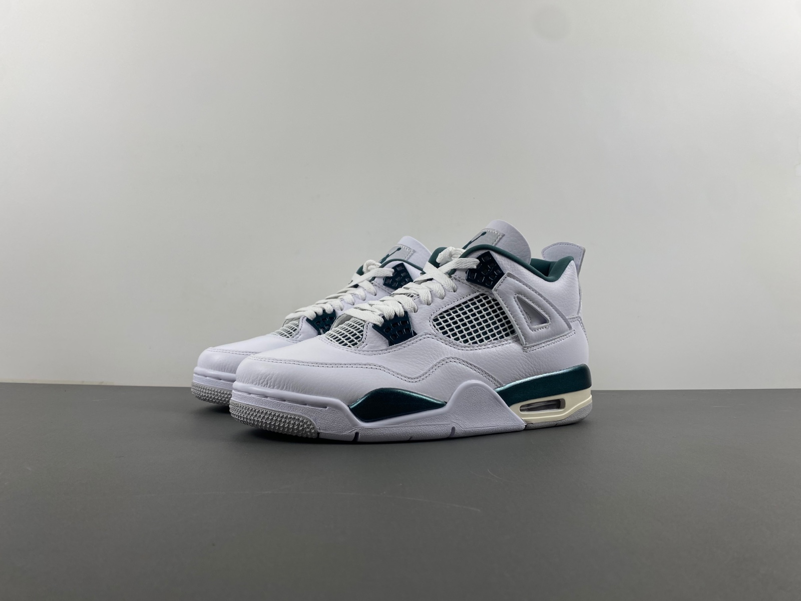 Air Jordan 4