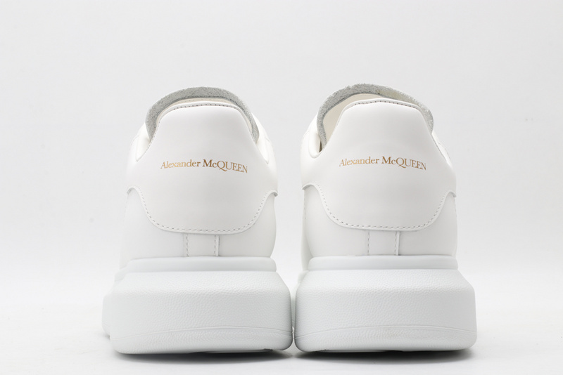 MCQUEEN OVERSIZED SNEAKER