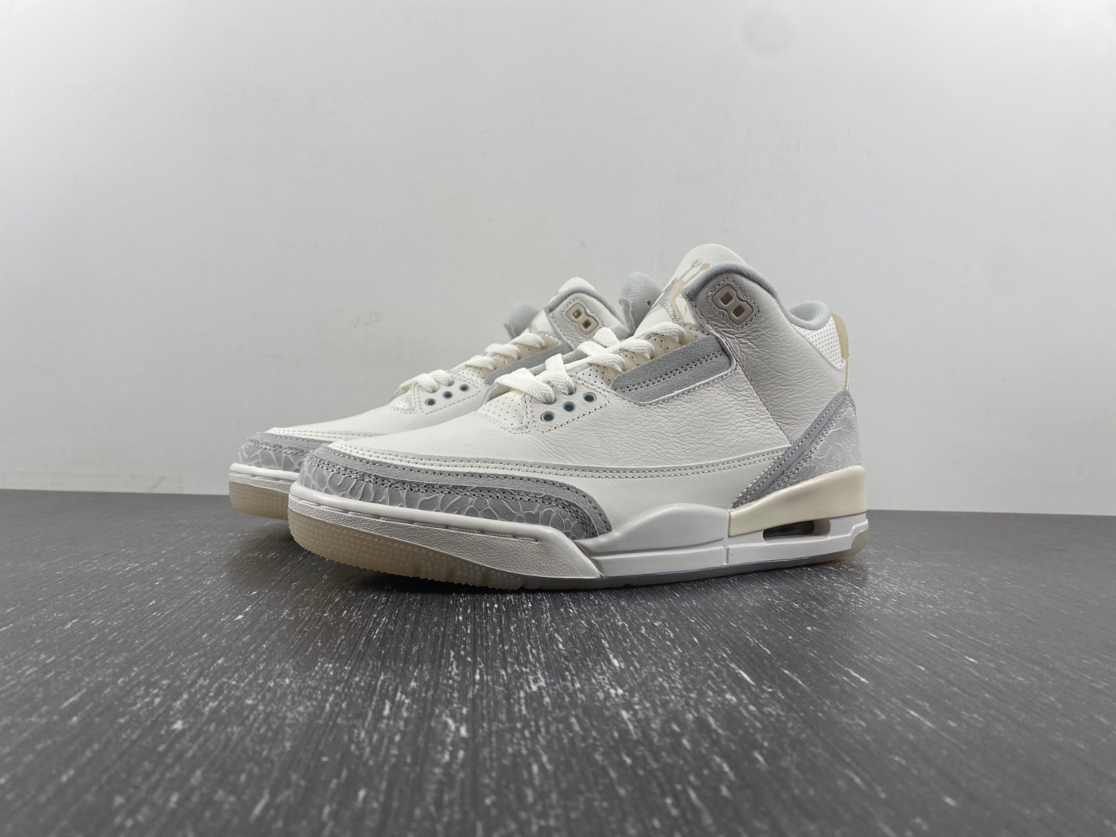 Air Jordan 3 Craft
