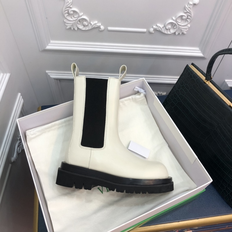 b0tte*a Ven*ta tire leather ankle boots