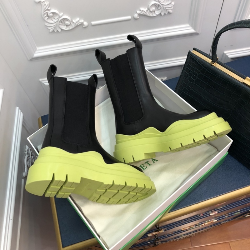 b0tte*a Ven*ta tire leather ankle boots