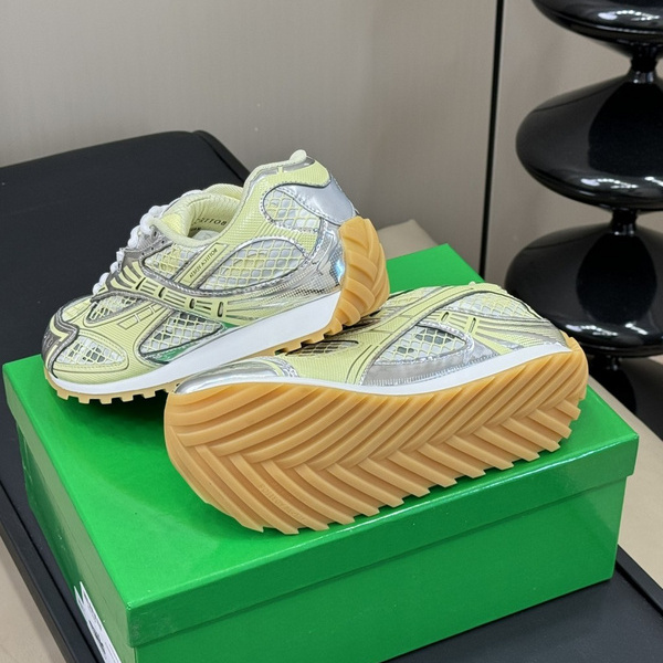 b0tte*a Ven*ta sneaker