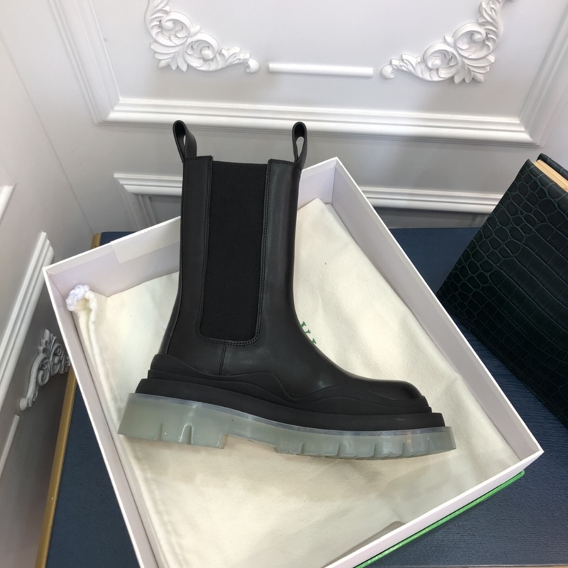 b0tte*a Ven*ta tire leather ankle boots