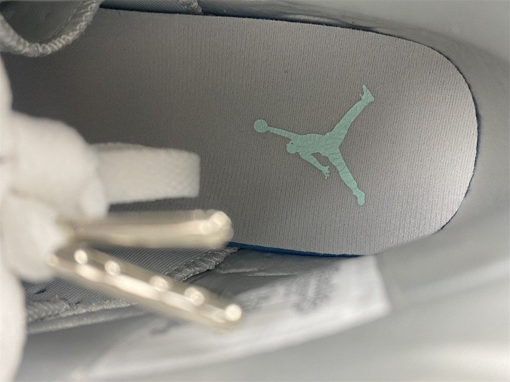 Air Jordan 6 Mint Foam  DQ4914-103