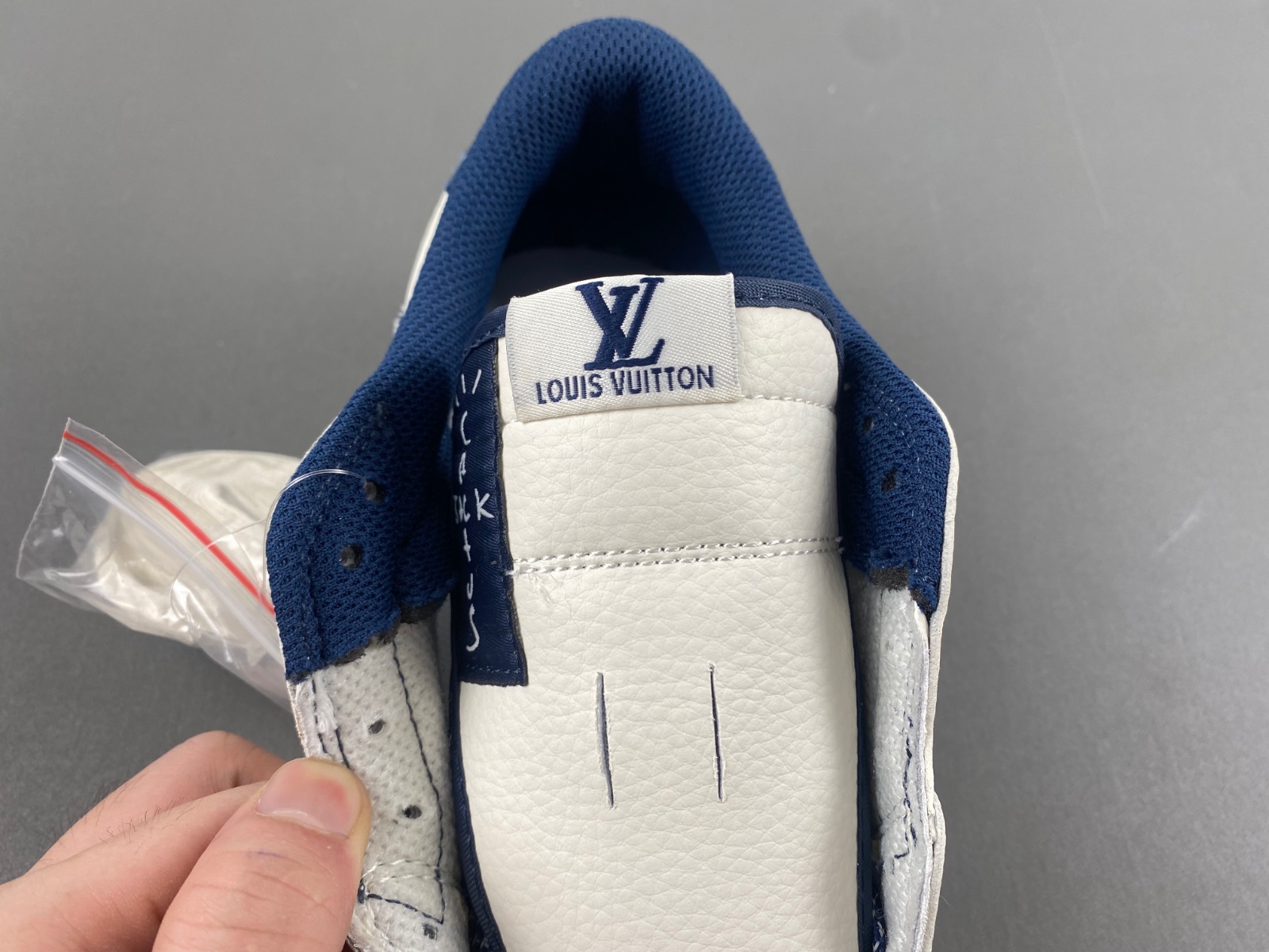 Travis Scott x Air Jordan 1 Low OG  SJ2968-004