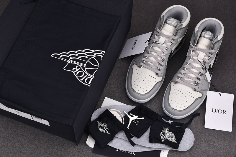 DIOR x Air Jordan 1 High OG CN8607-002