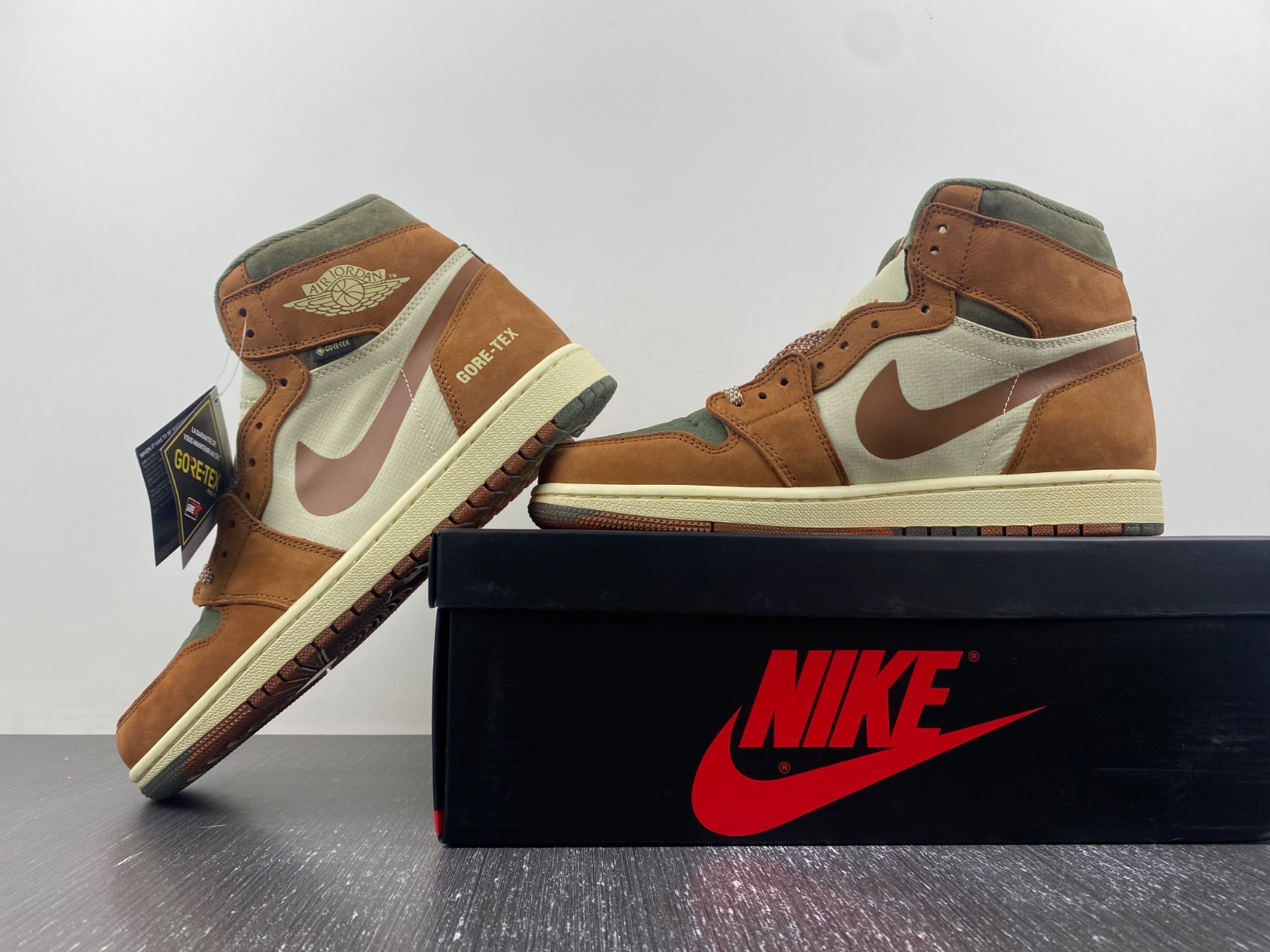 Air Jordan 1 Elements