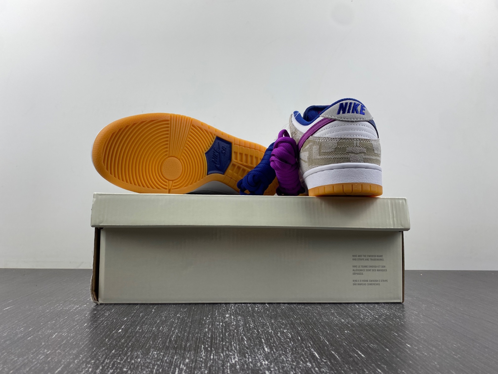 Rayssa Leal x Nike SB Dunk Low FZ5251-001