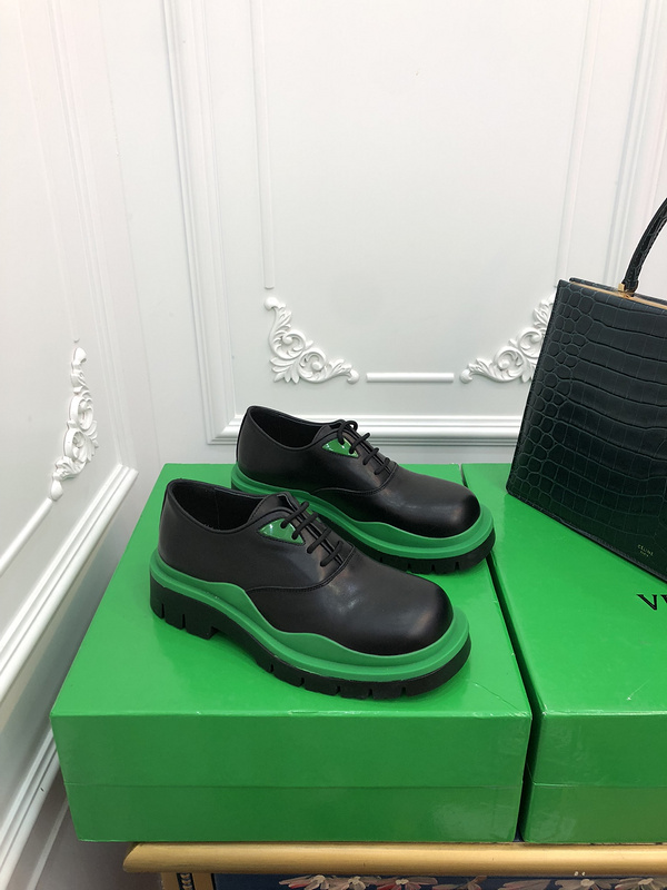 b0tte*a Ven*ta tire leather ankle boots