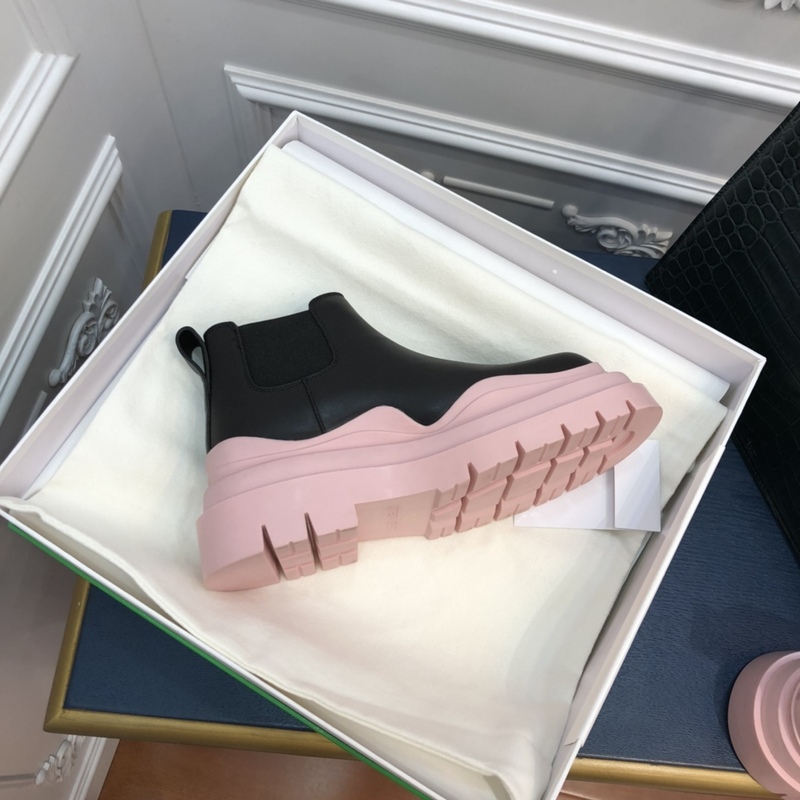 b0tte*a Ven*ta tire leather ankle boots