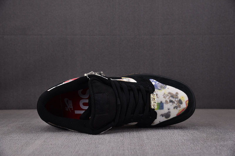 Supreme x RAMM:ELL:ZEE x Nike SB Dunk Low FD8778-001