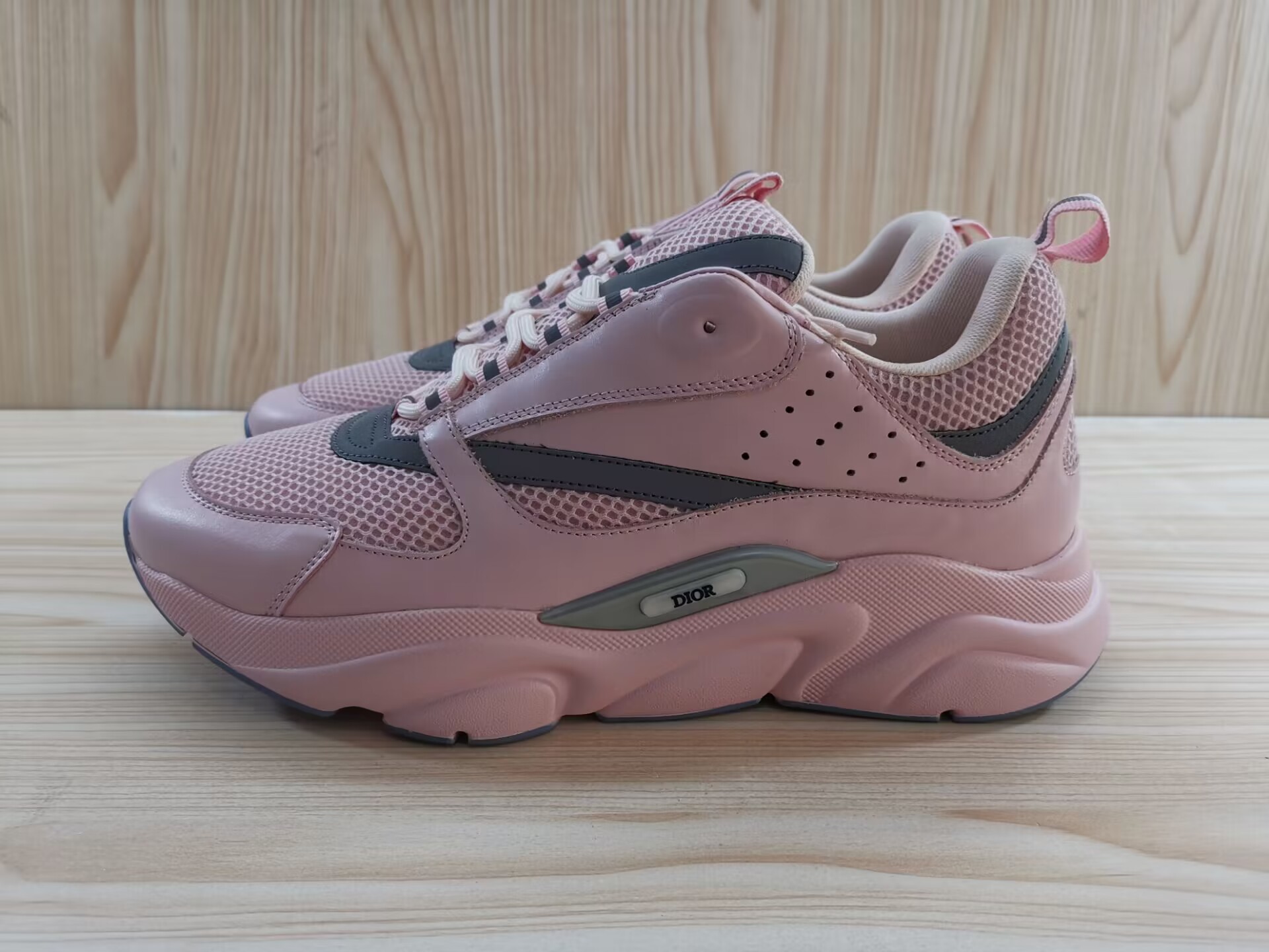 DIOR B22 SNEAKER