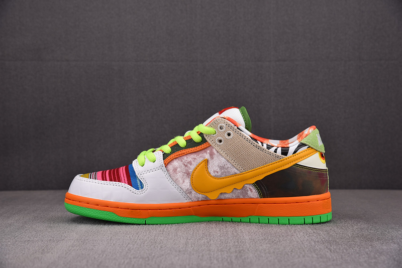 Nike SB Dunk Low 