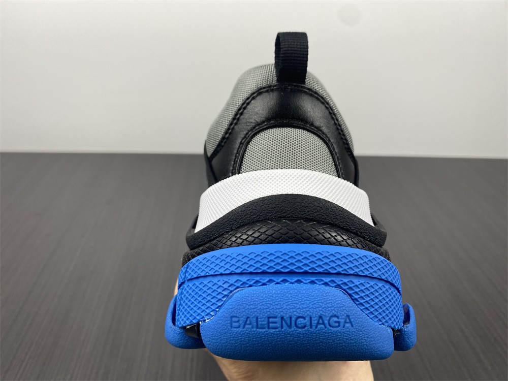 Balenciaga TRIPLE S TRAINER