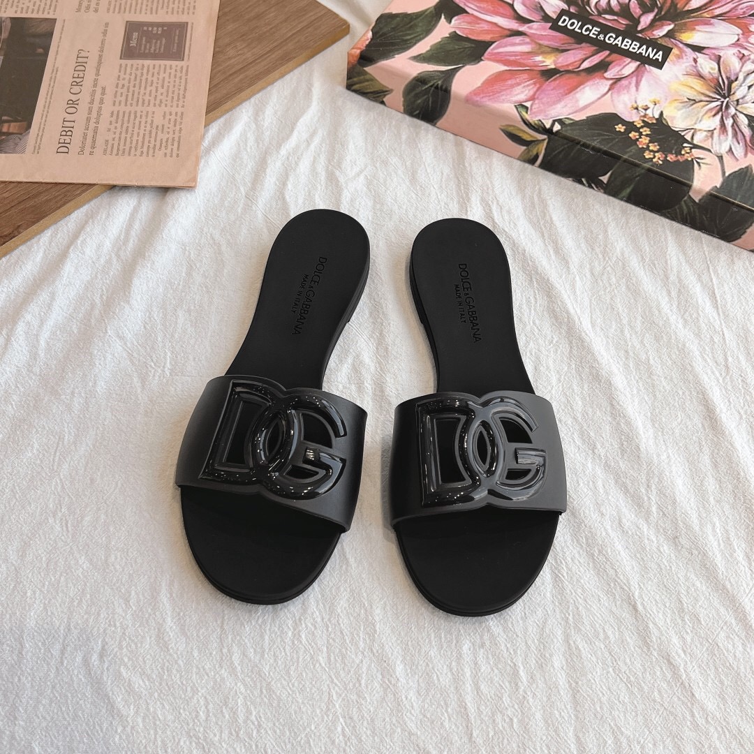 DG SANDALS