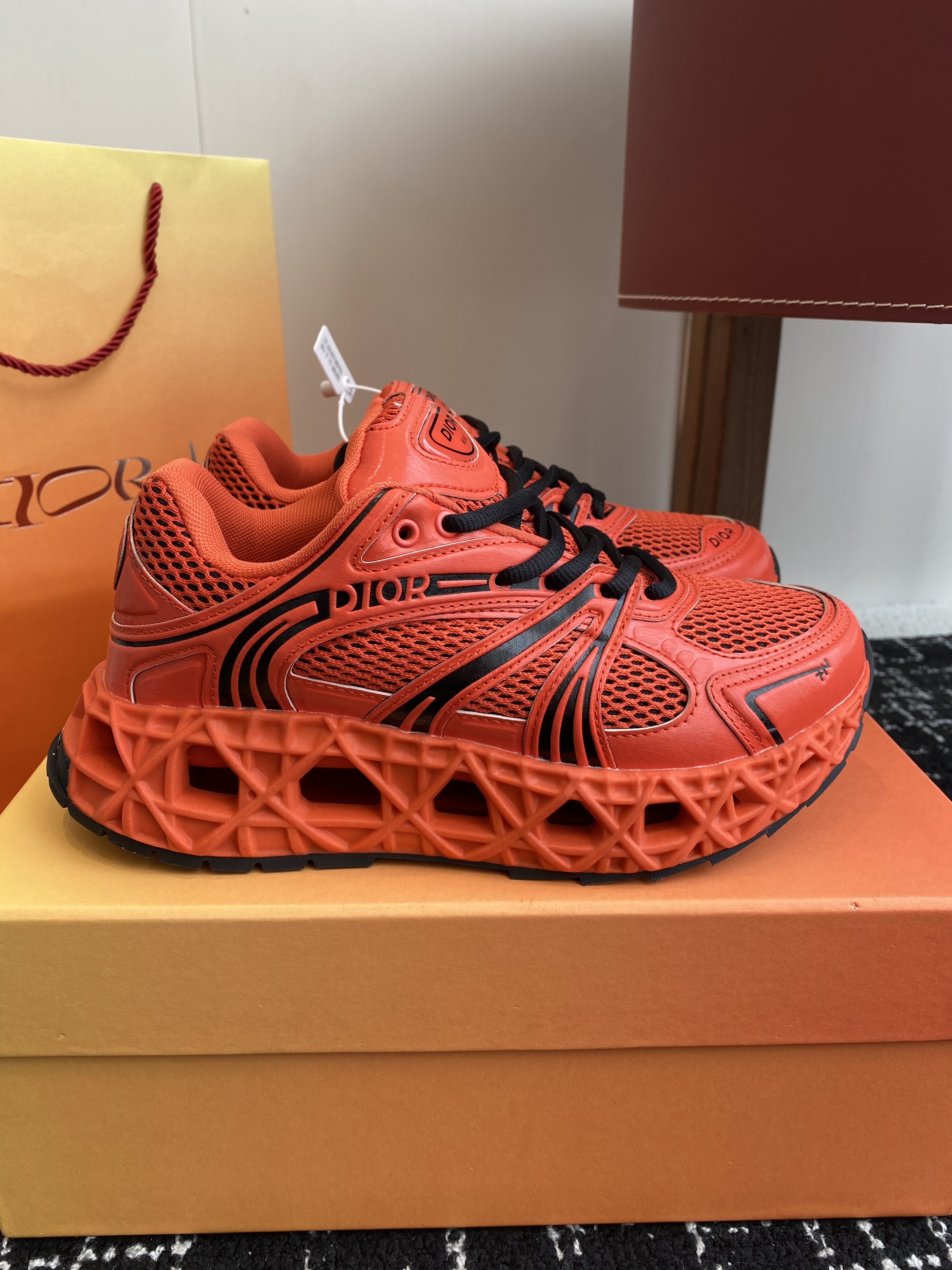 DIOR B35 SNEAKER