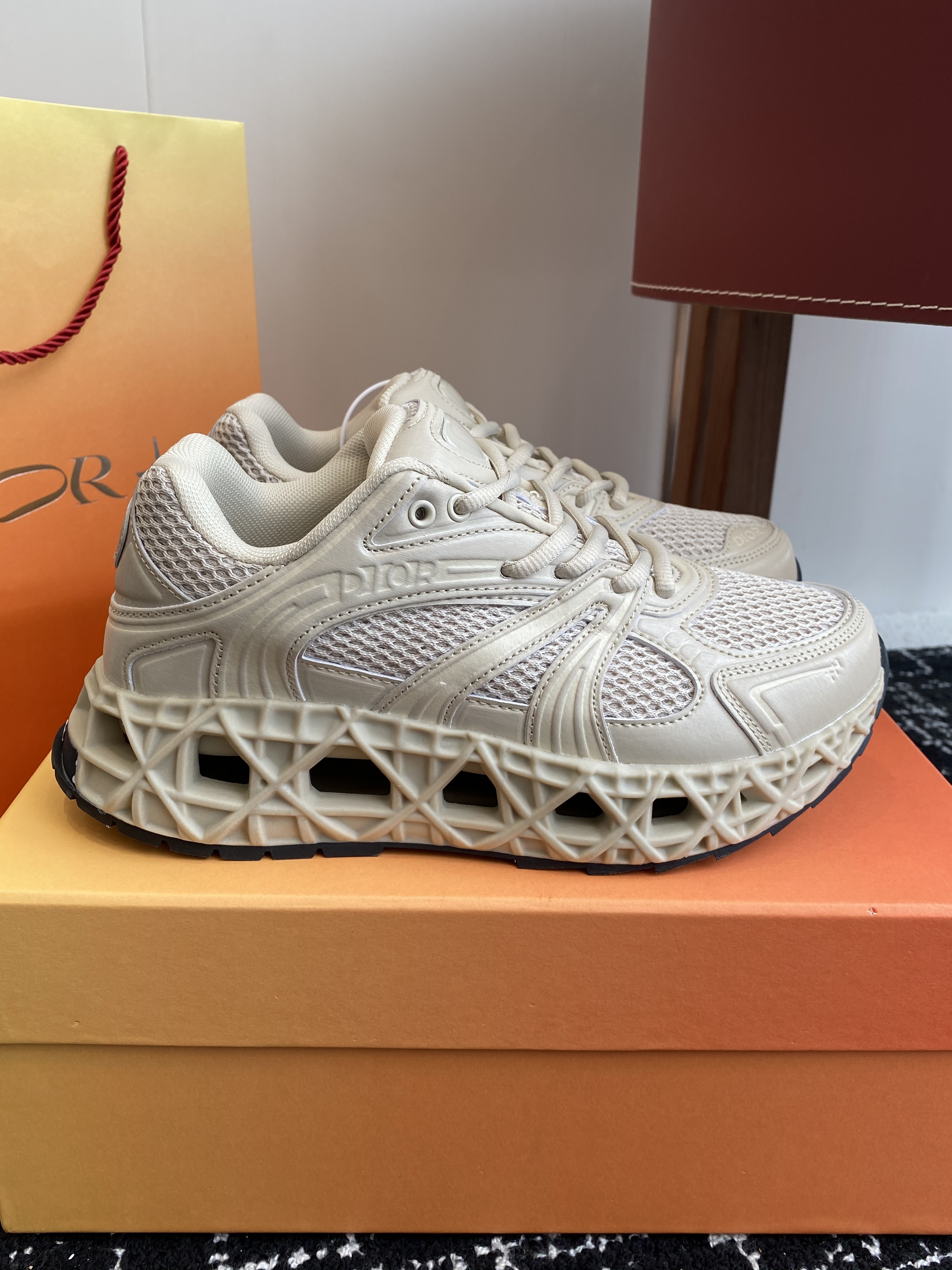 DIOR B35 SNEAKER