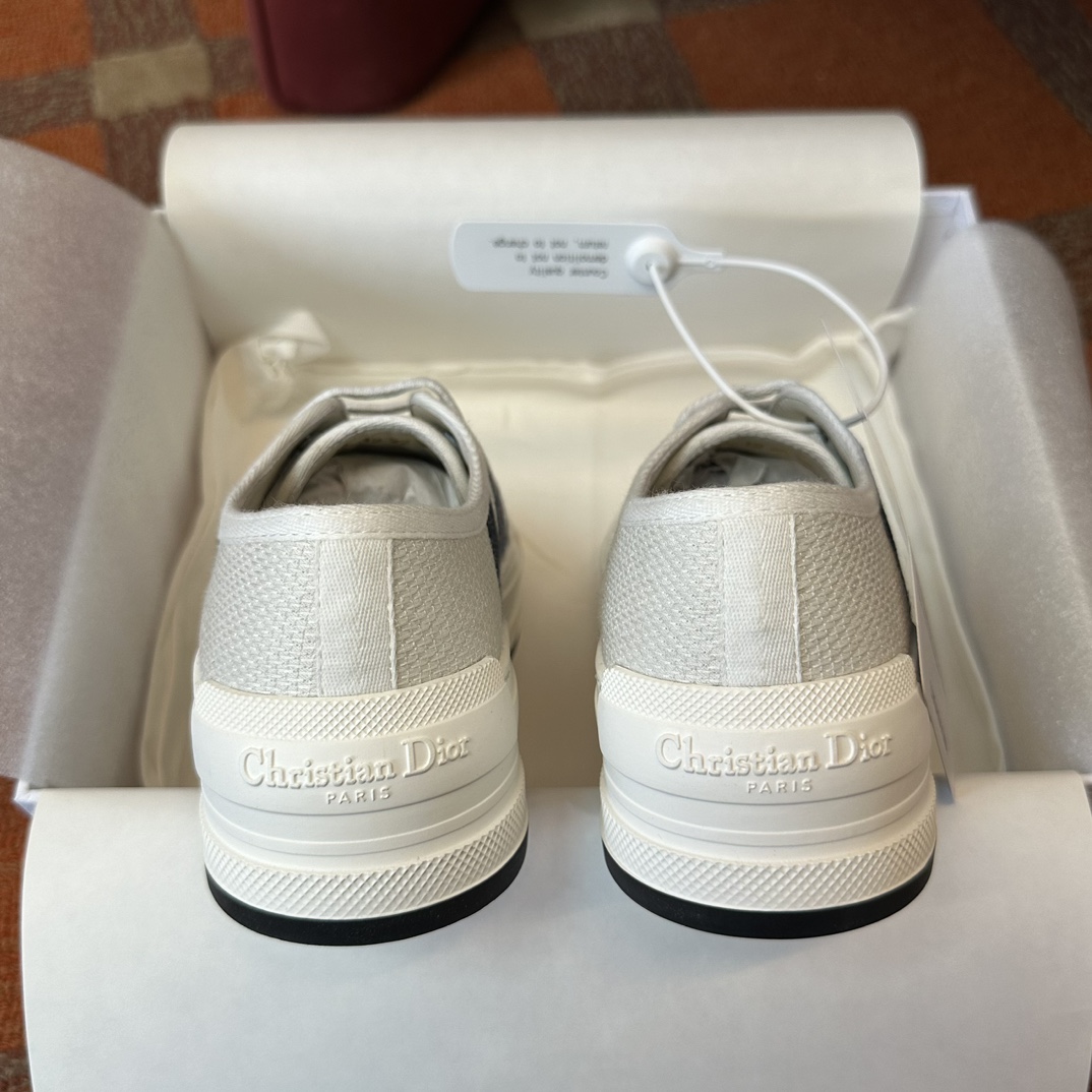 DIOR SNEAKER