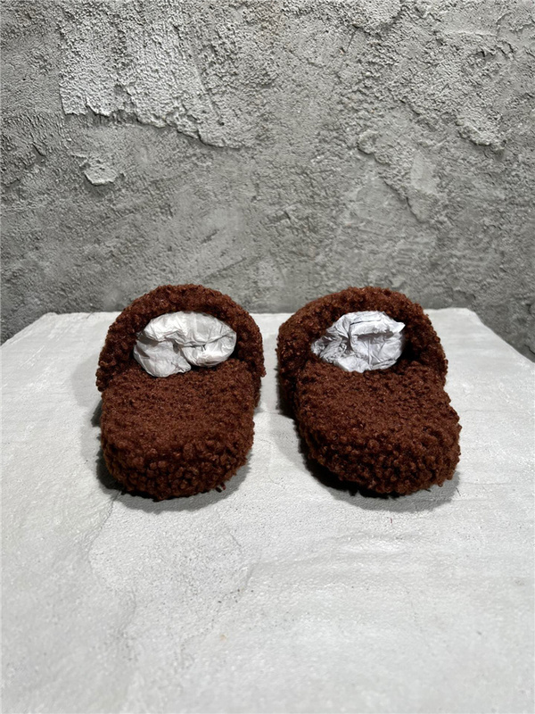 Balenciaga Furry Slide