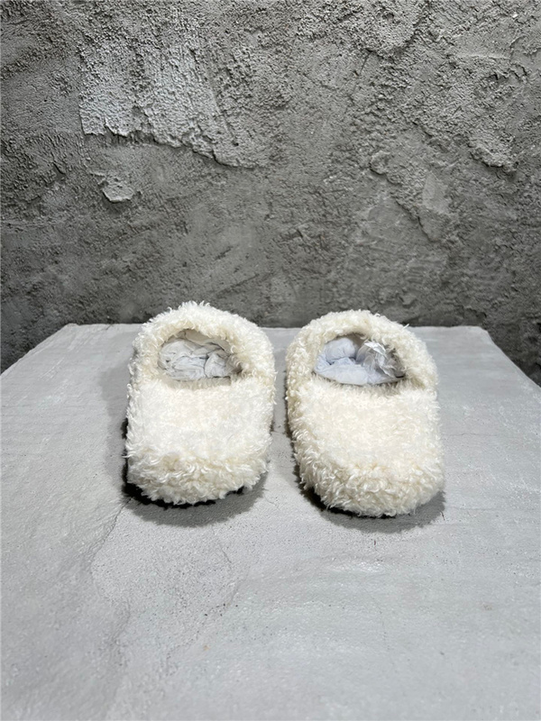 Balenciaga Furry Slide