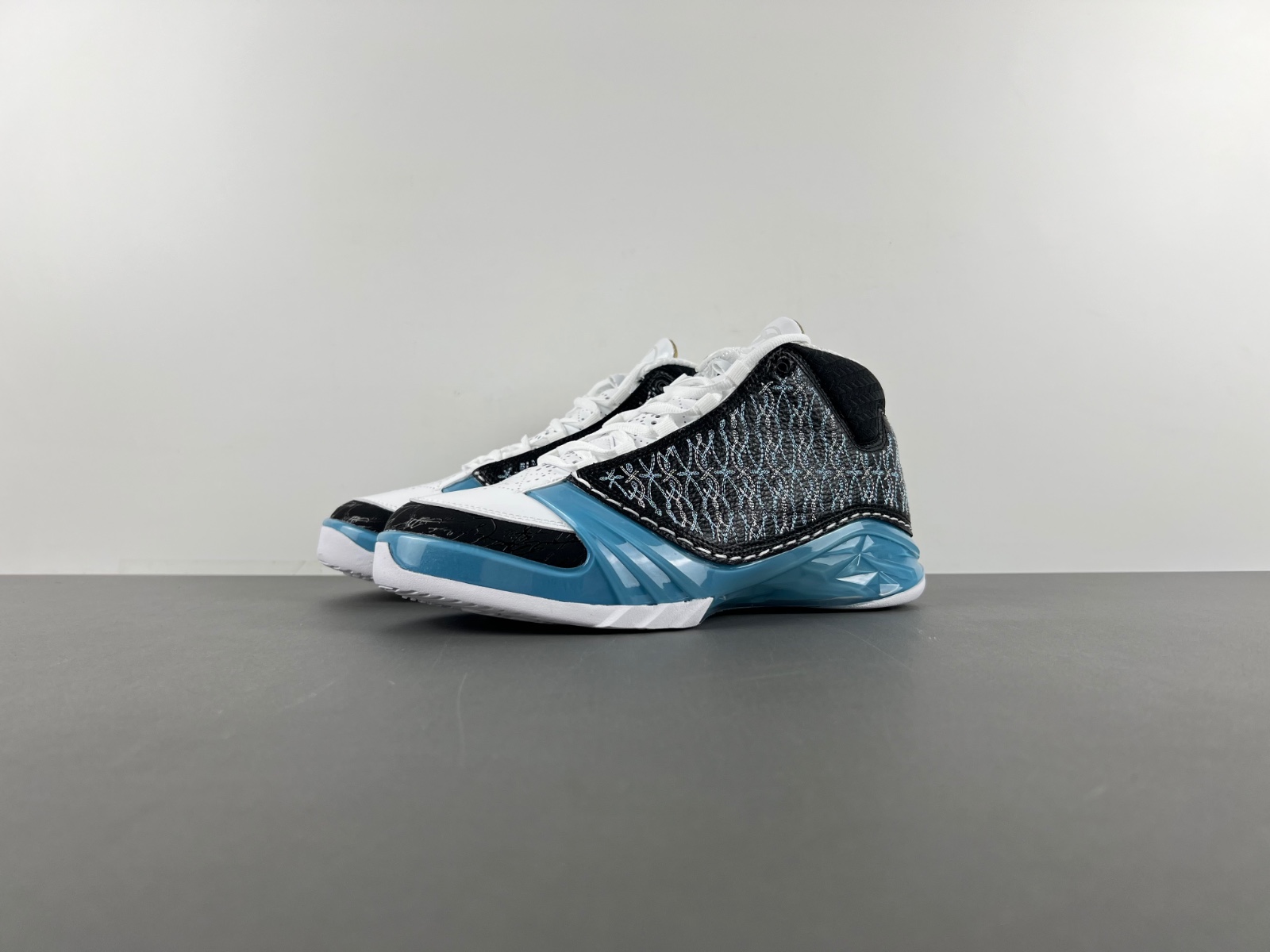 Air Jordan 23 'UNC
