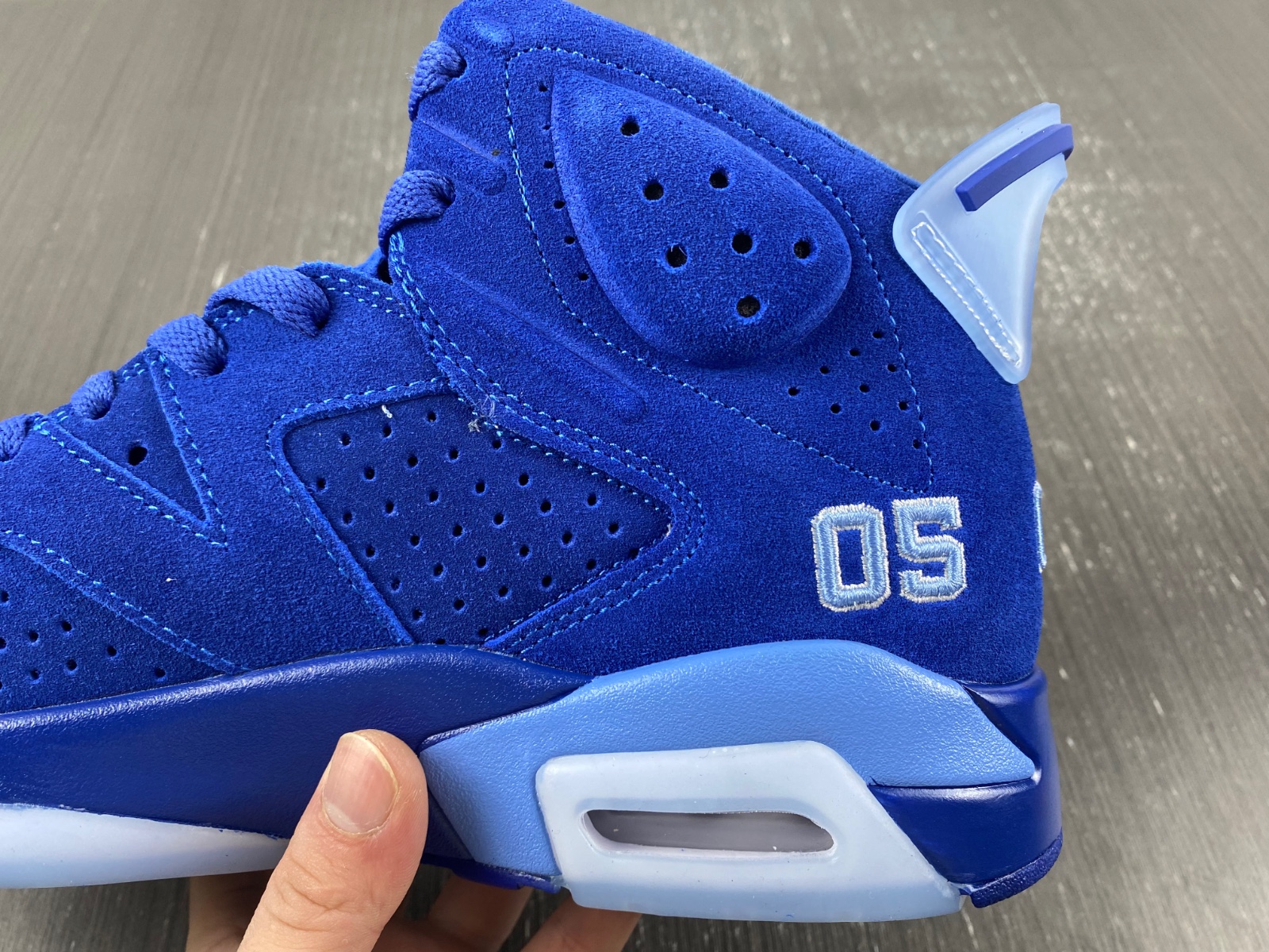 Nike Air Jordan 6 UNC Tar Heels Six Championships PE