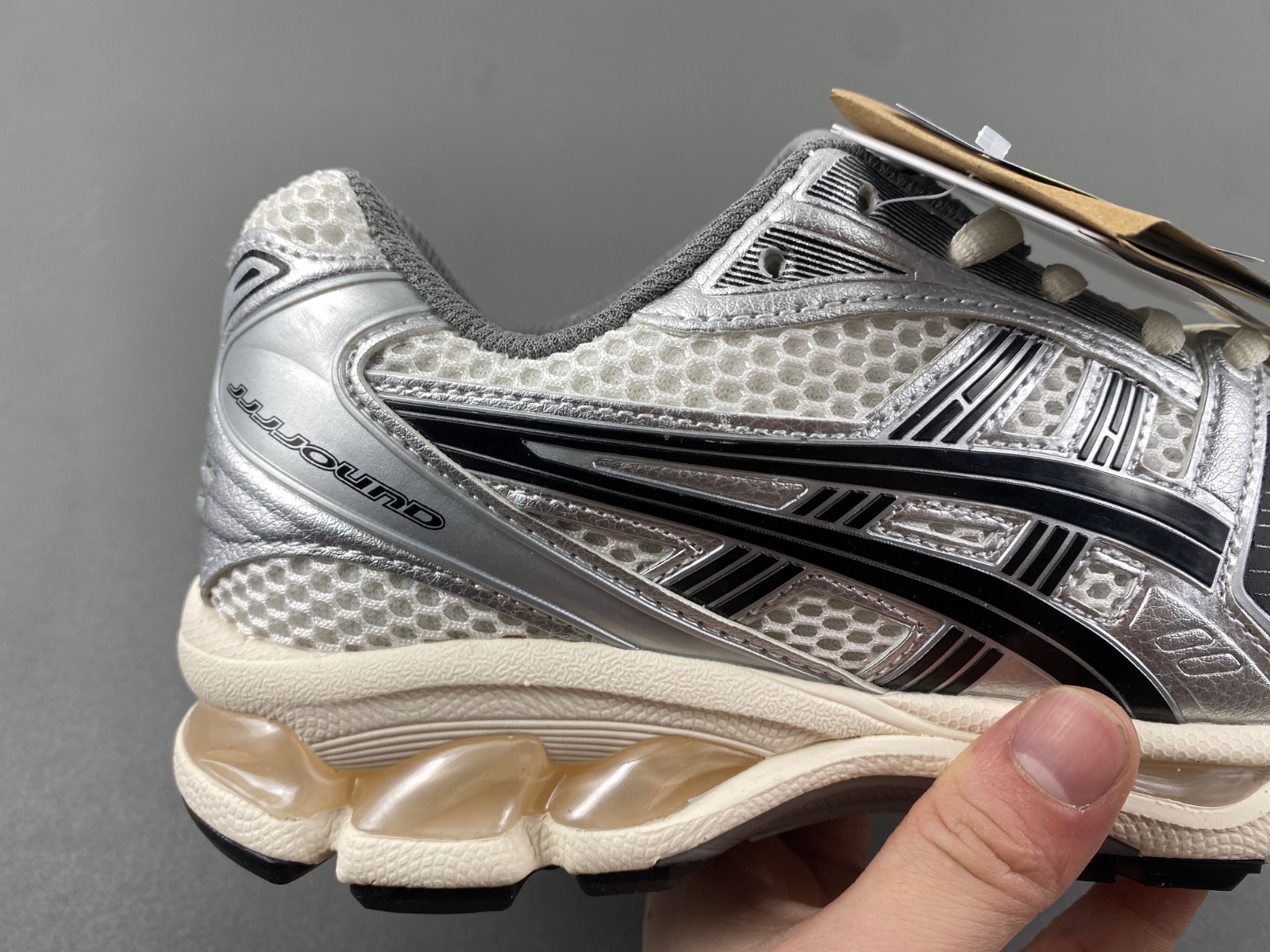 ASICS sneaker