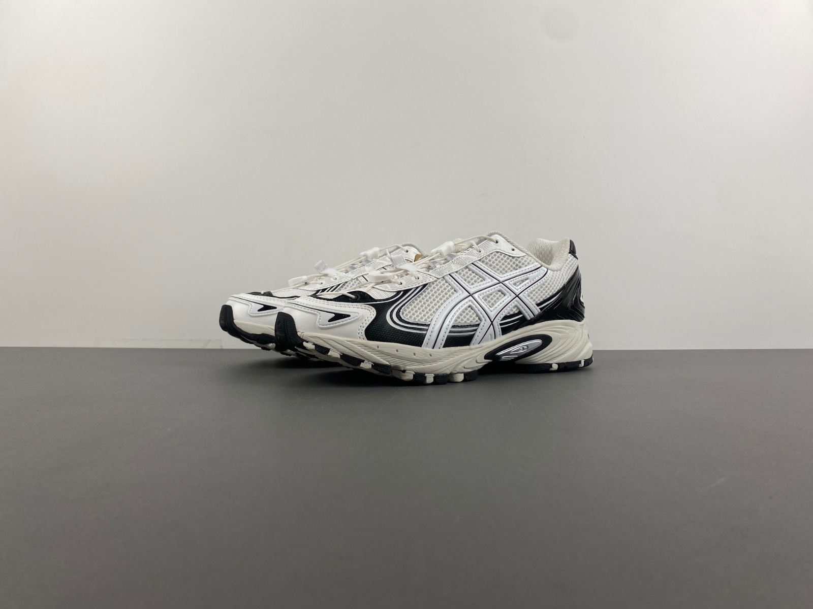 ASICS sneaker