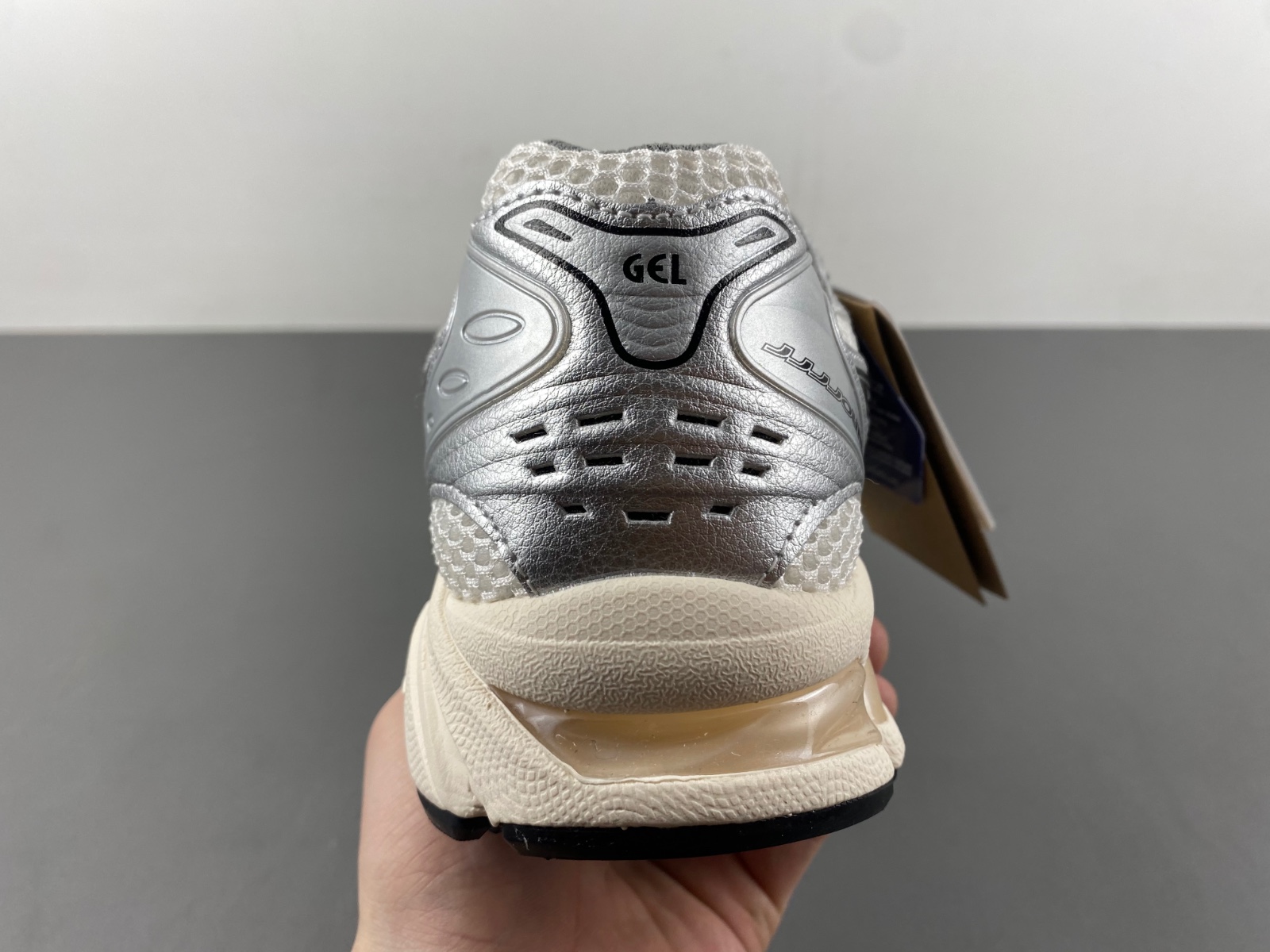 ASICS sneaker
