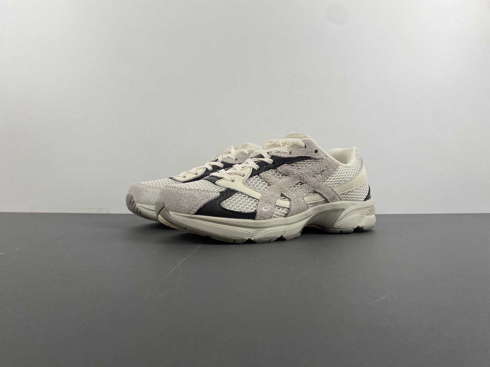 ASICS sneaker