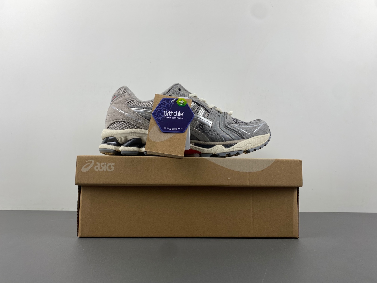 ASICS sneaker