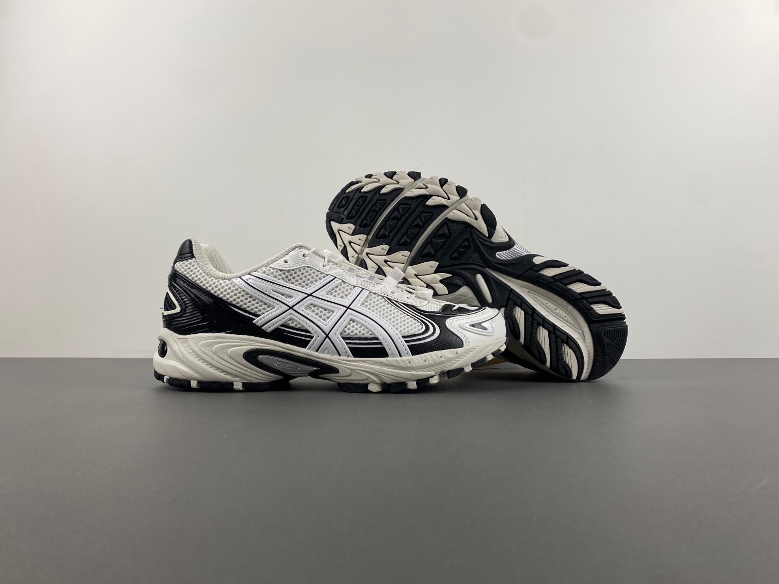 ASICS sneaker