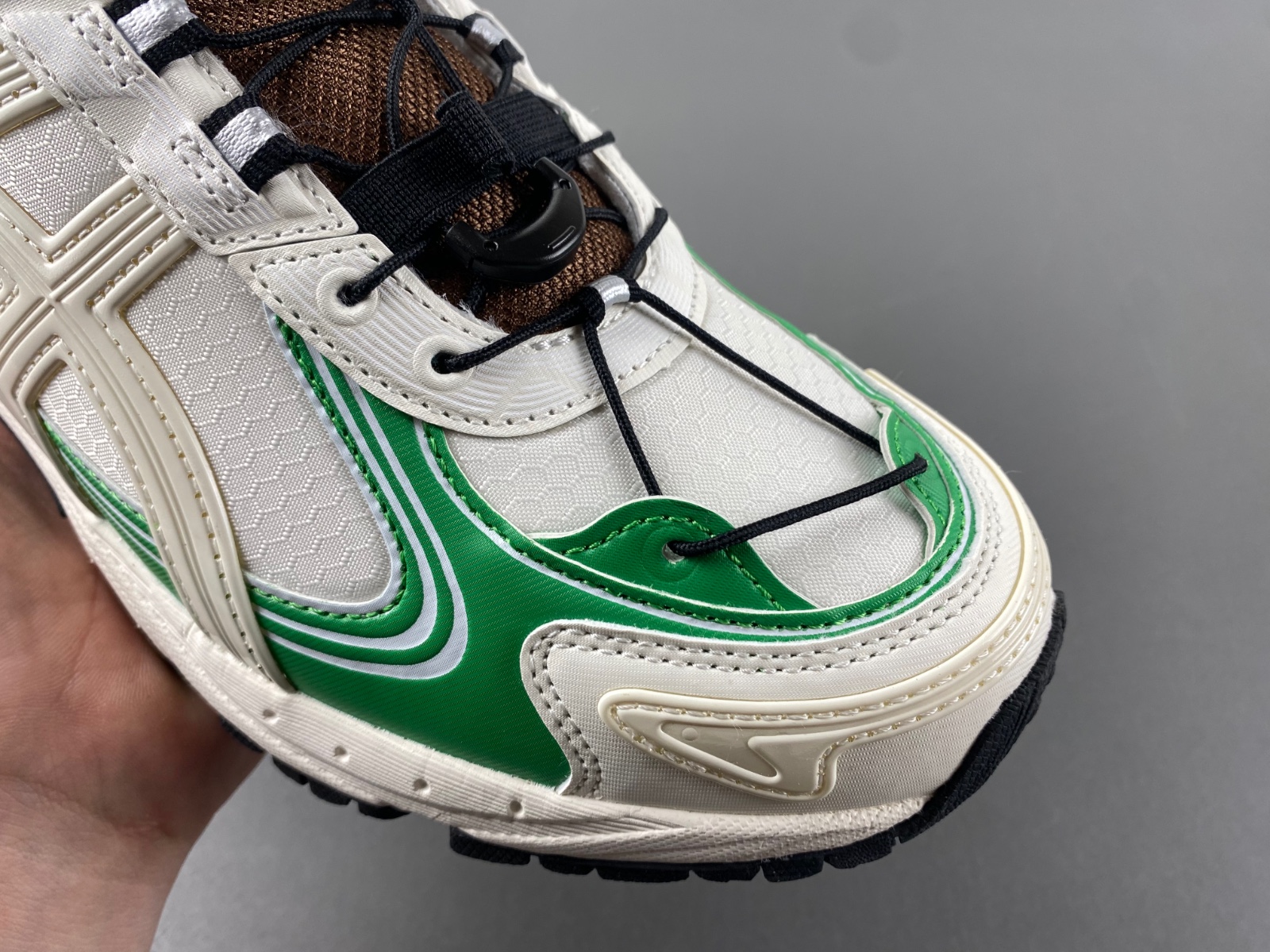 ASICS sneaker