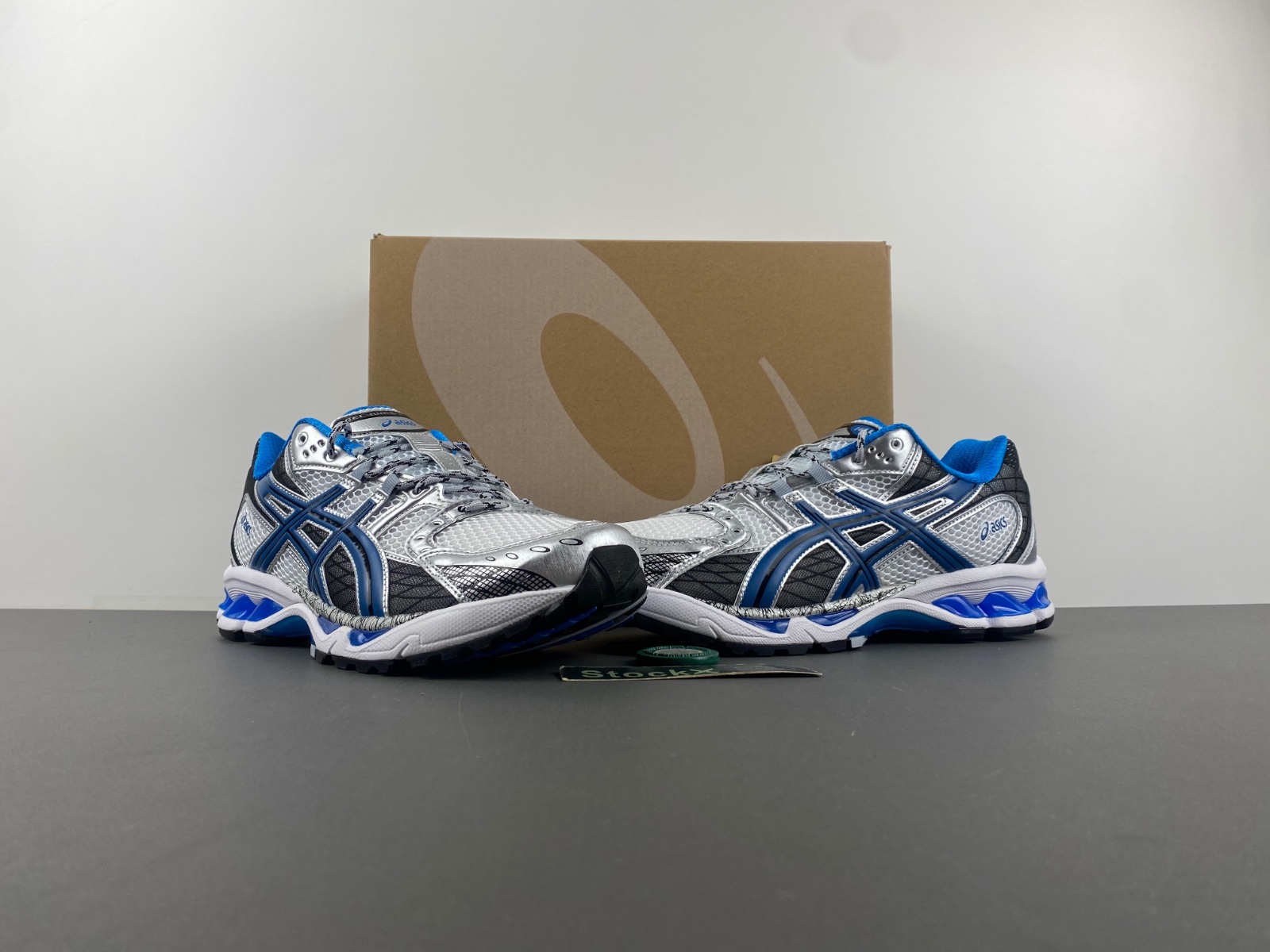 ASICS sneaker