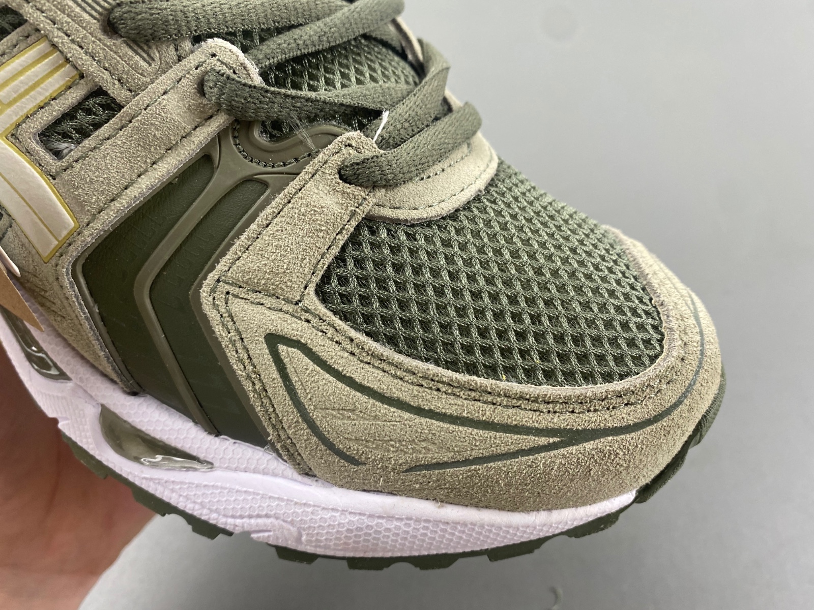 ASICS sneaker