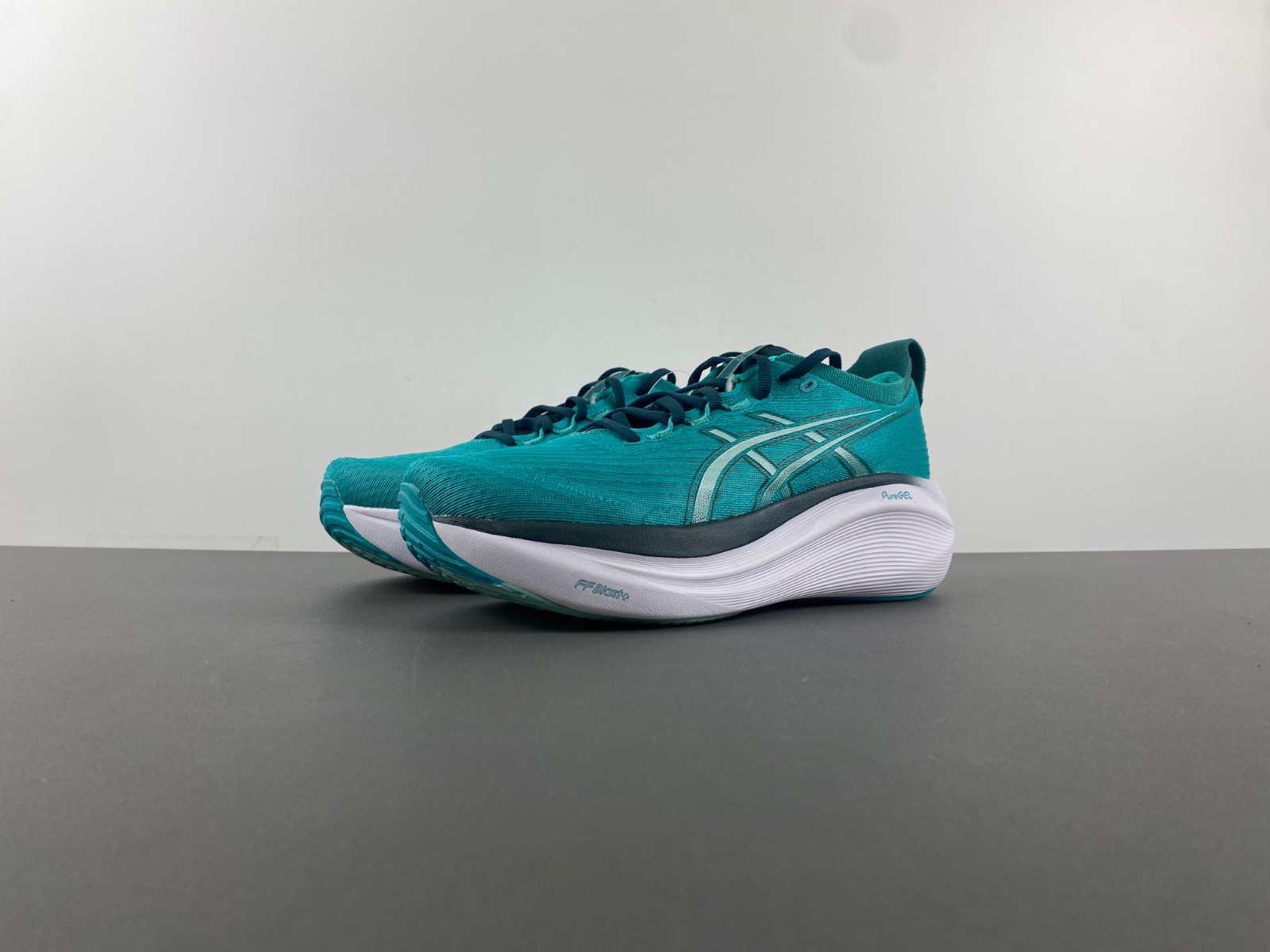 ASICS sneaker