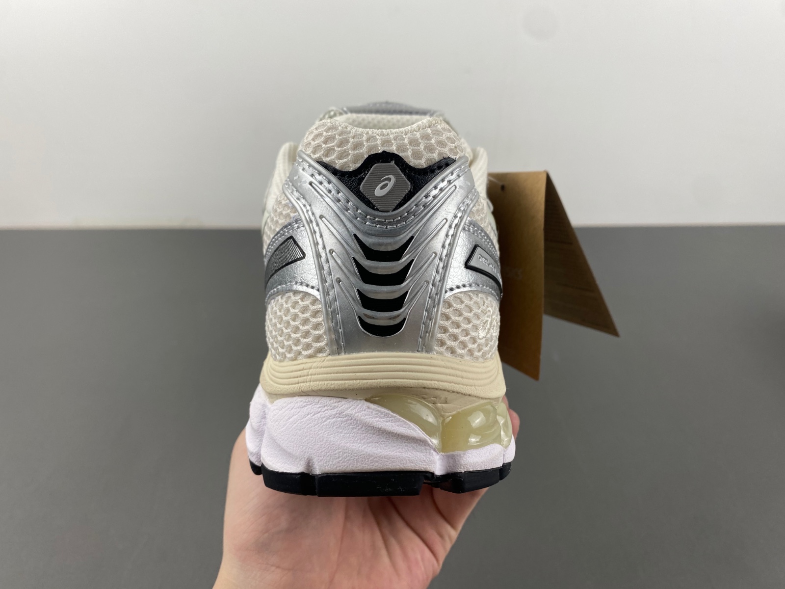 ASICS sneaker