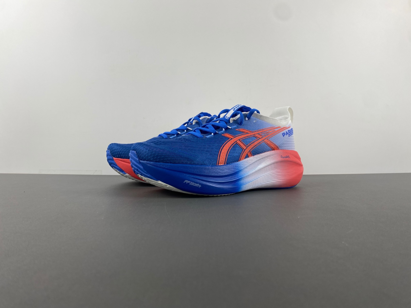 ASICS sneaker