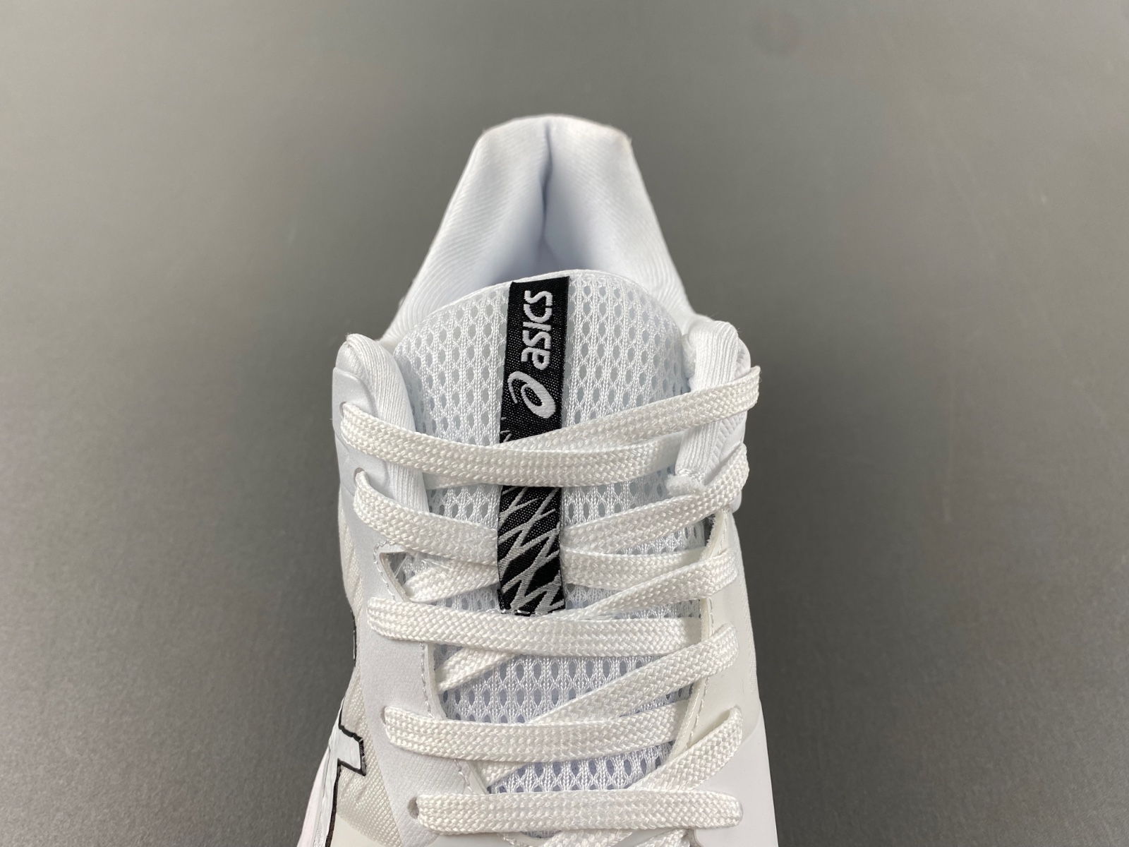ASICS sneaker