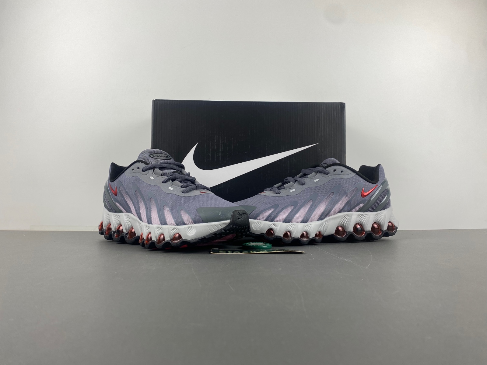 Nike Air Max DN 8
