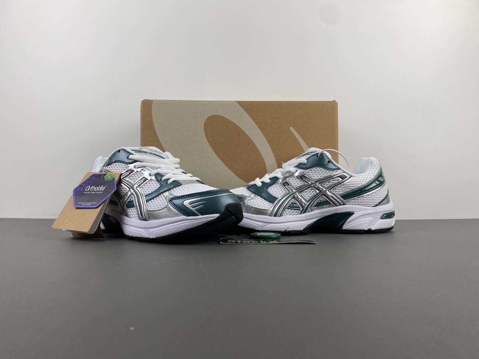 ASICS sneaker