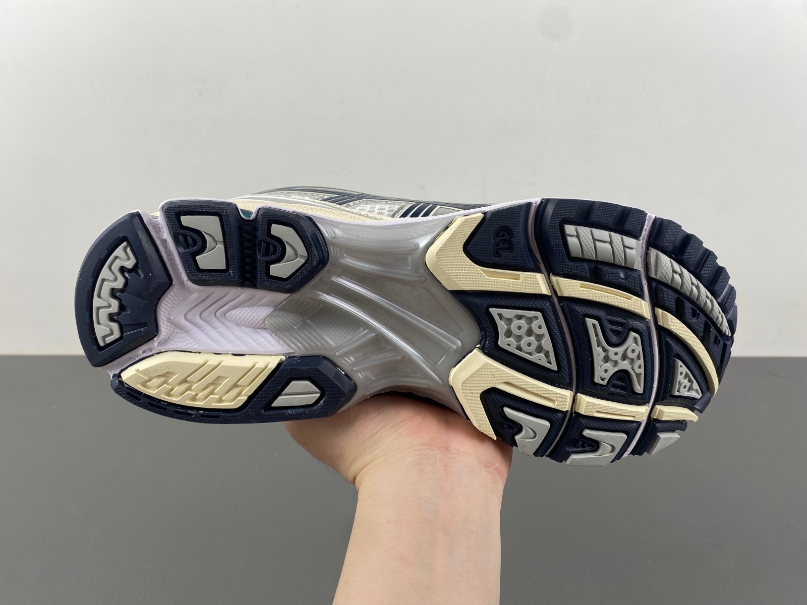 ASICS sneaker