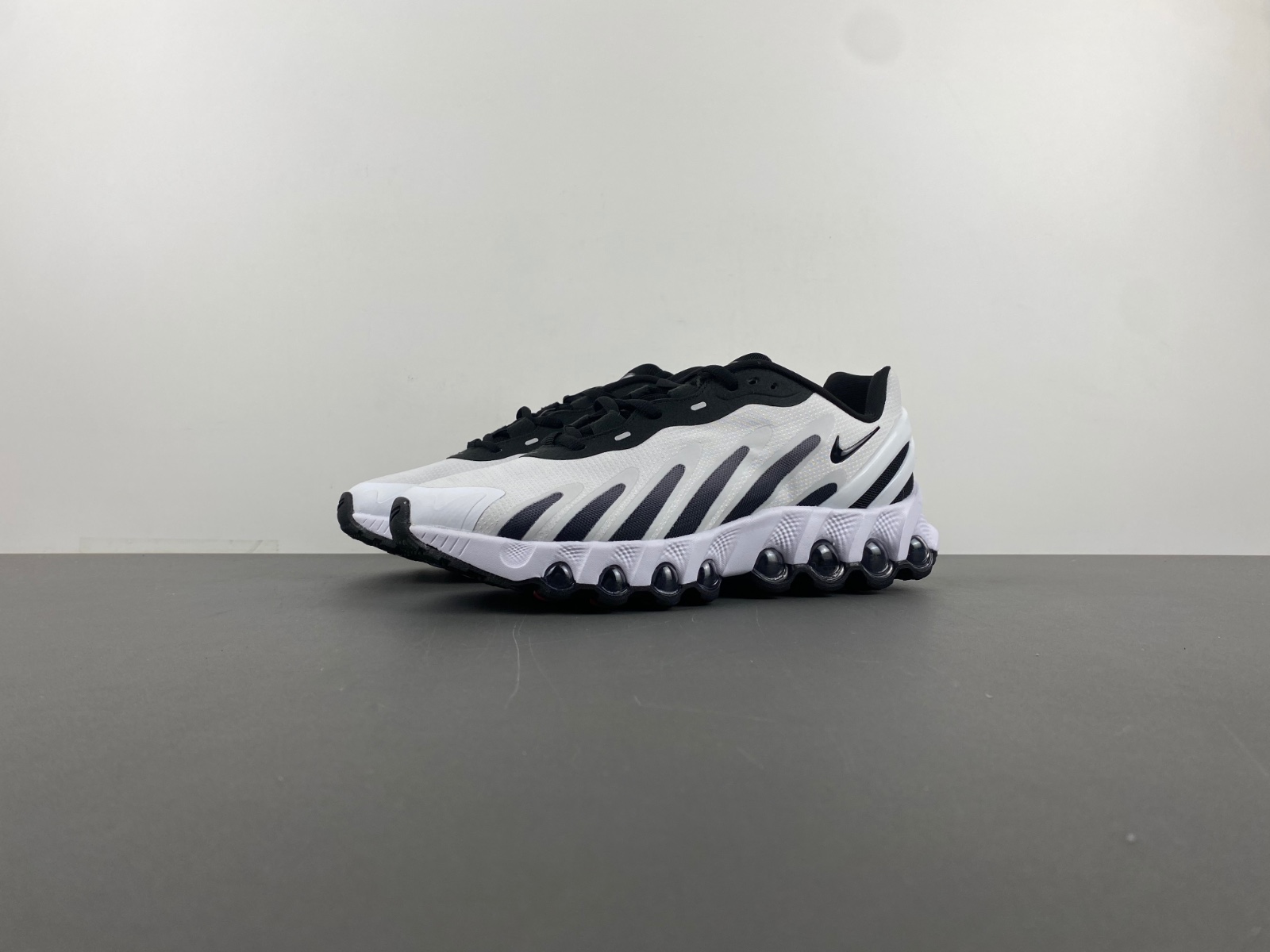 Nike Air Max DN 8