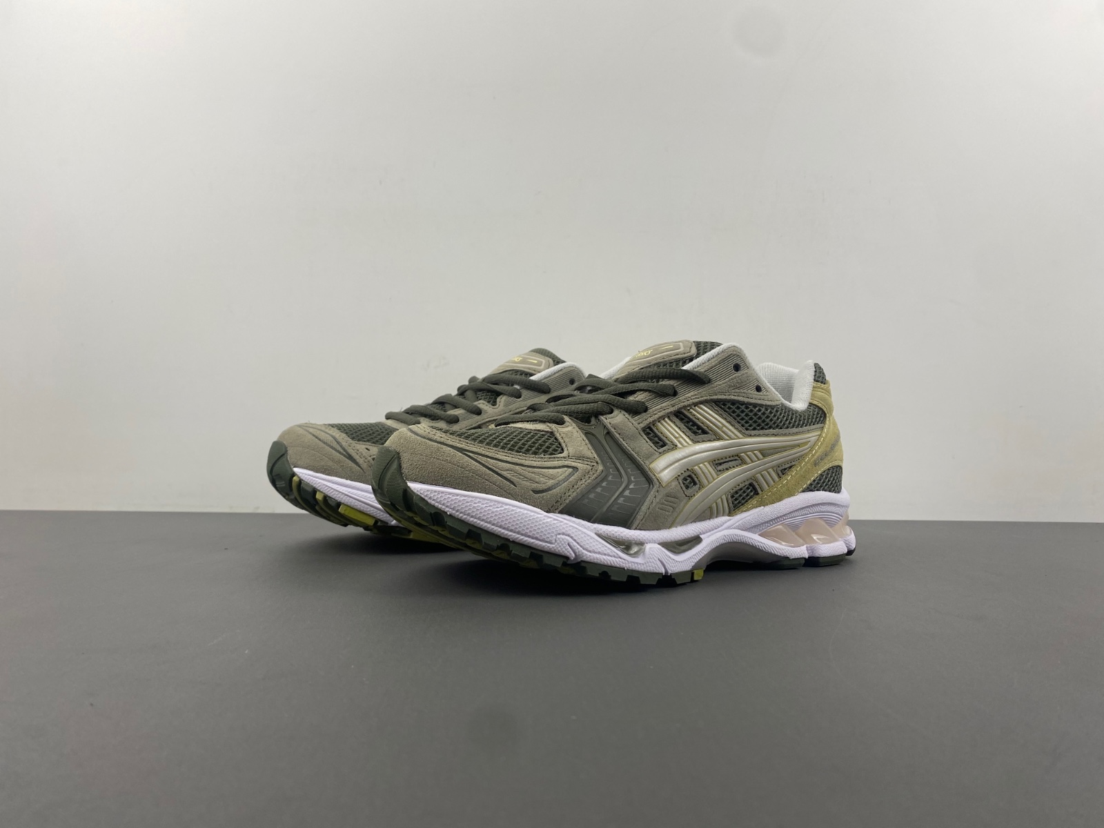 ASICS sneaker