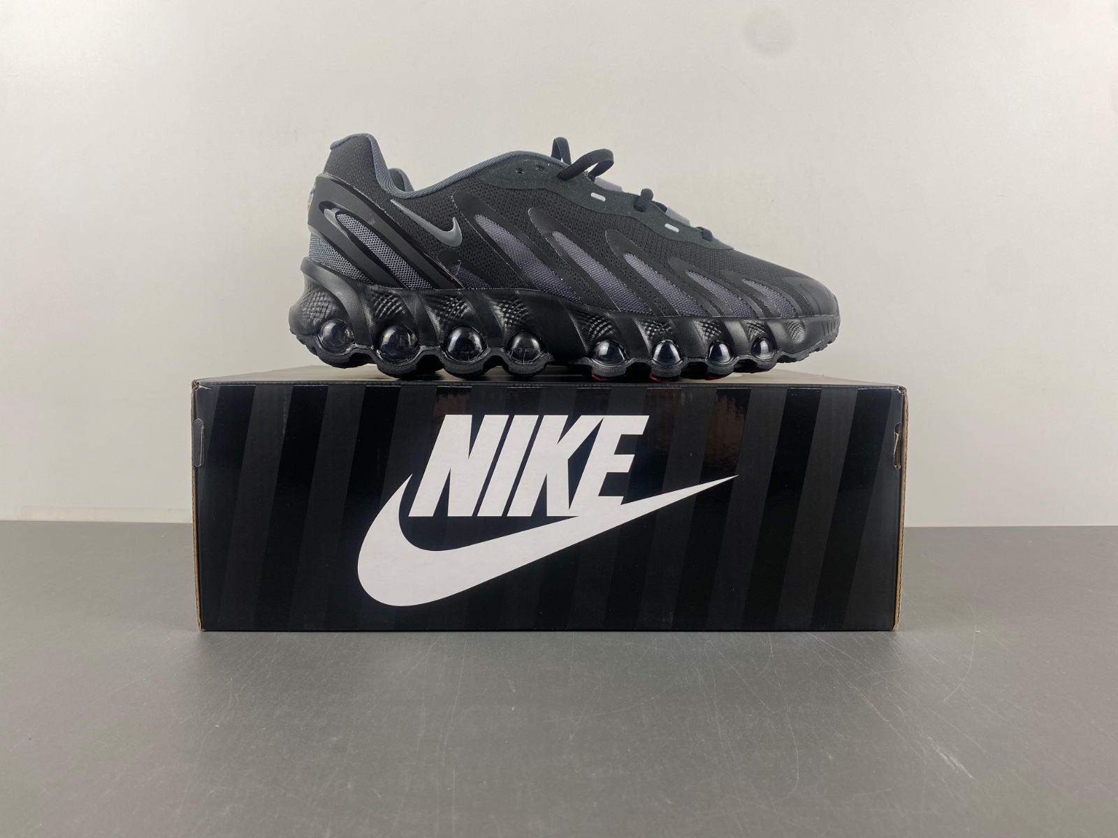 Nike Air Max DN 8