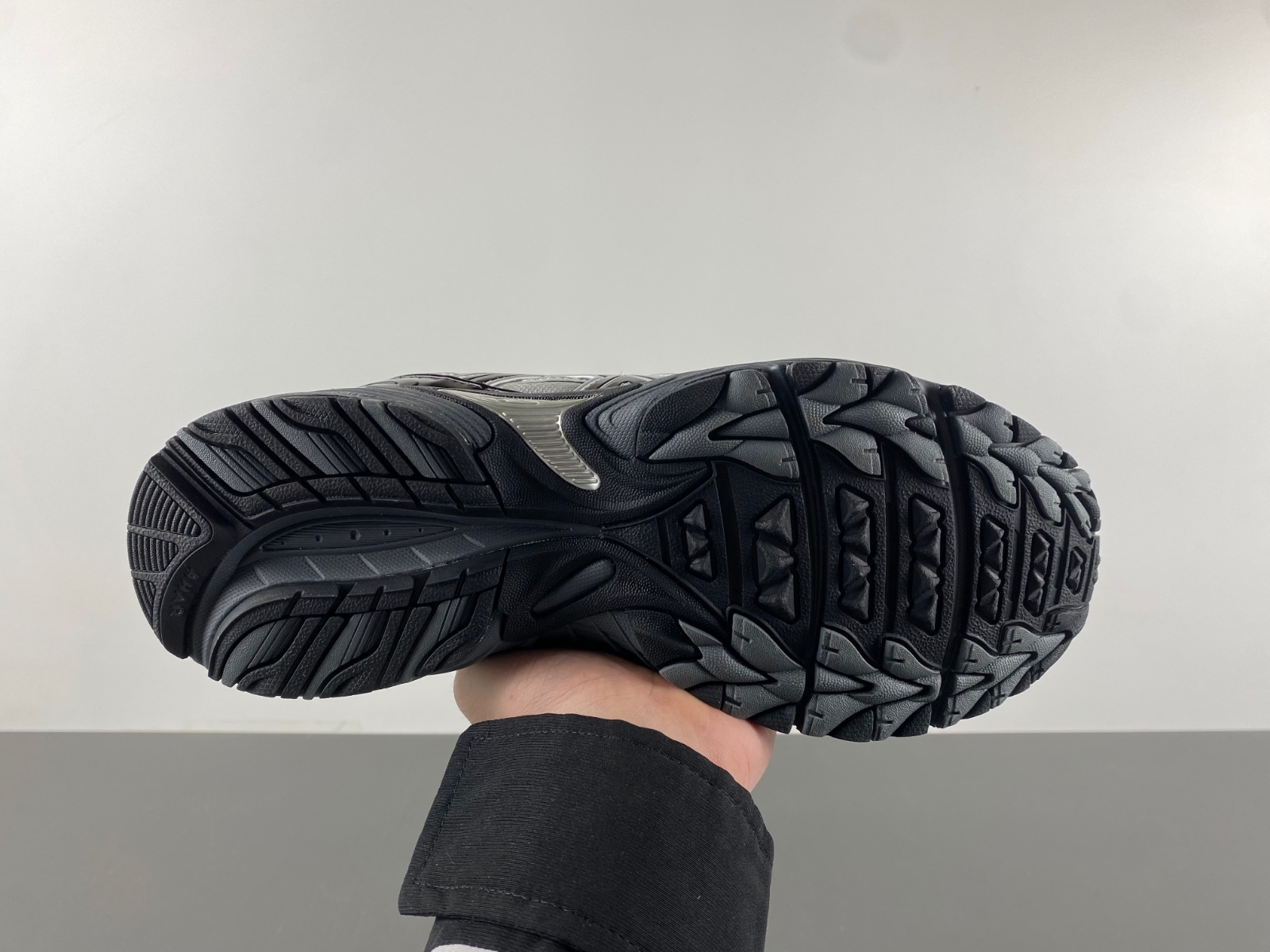ASICS sneaker