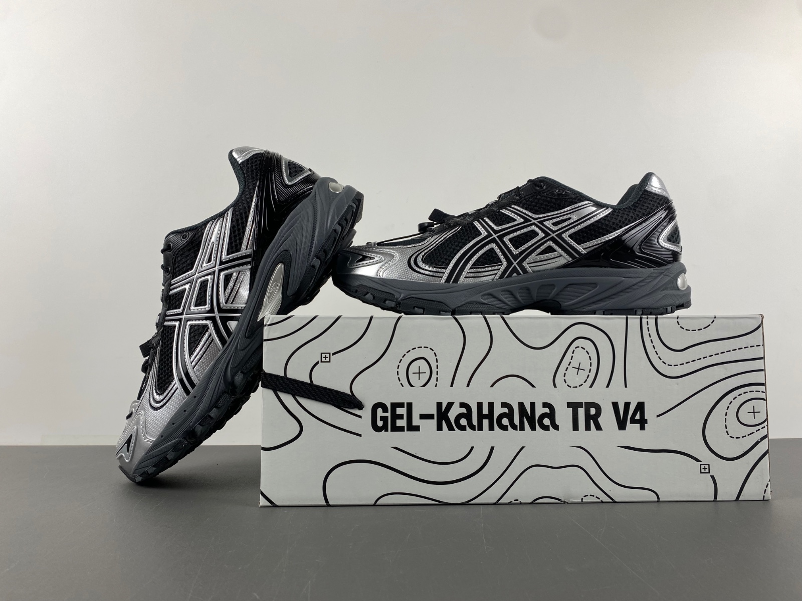 ASICS sneaker